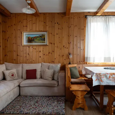 Flat Apartment *